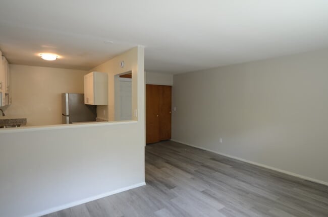 Building Photo - Norbend Apartments