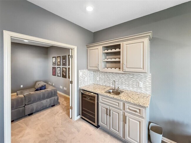 Building Photo - 116 Beneteau Dr