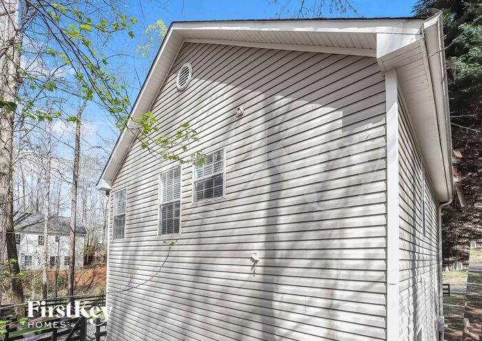 Building Photo - 9215 Fleetwood Trail