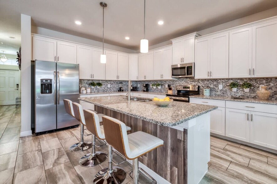 Building Photo - 4793 Kings Castle Cir