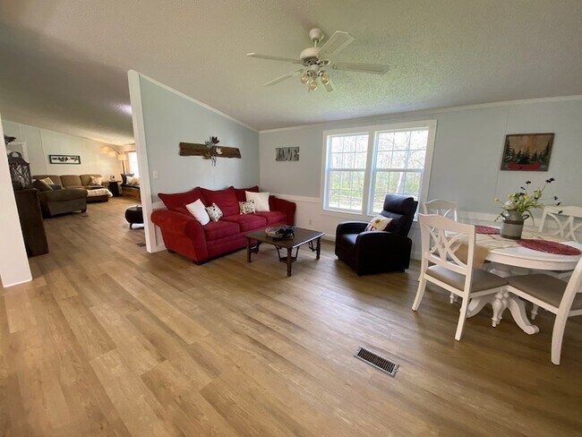 Building Photo - 21570 Alvarado Rd