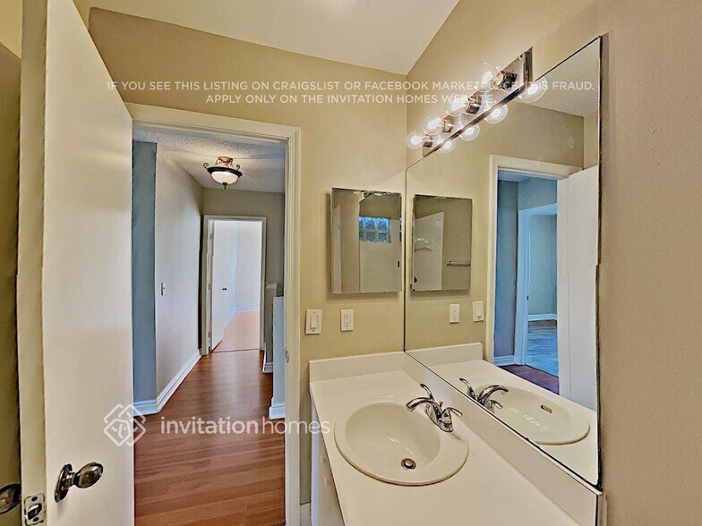 Building Photo - 3457 NW 112th Way