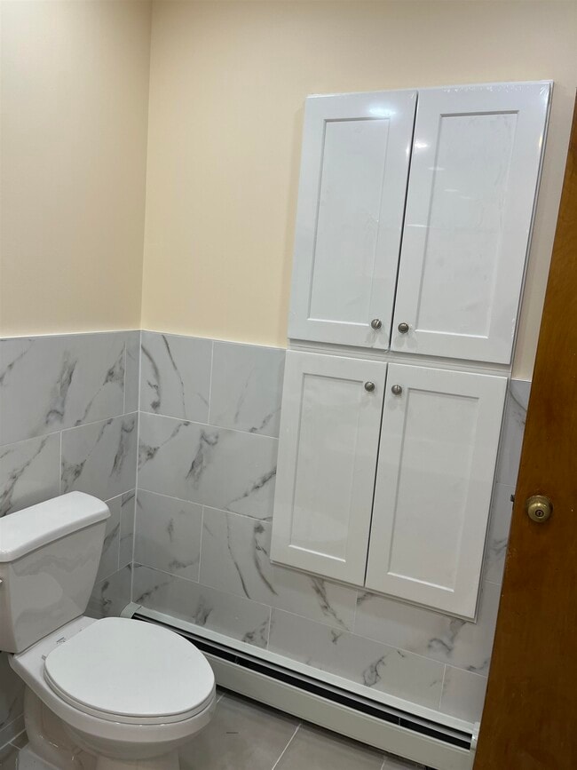 Building Photo - 36 Humphrey Ave