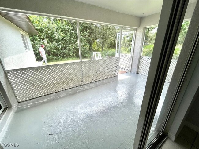 Building Photo - 3405 Hanna Ave N