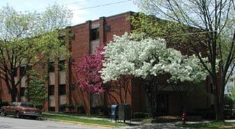 Building Photo - Courtyard Apartments