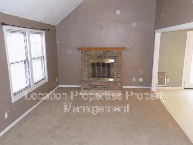 Building Photo - 331 Clayton Ct