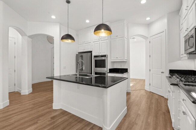 Building Photo - 18394 N 92nd St