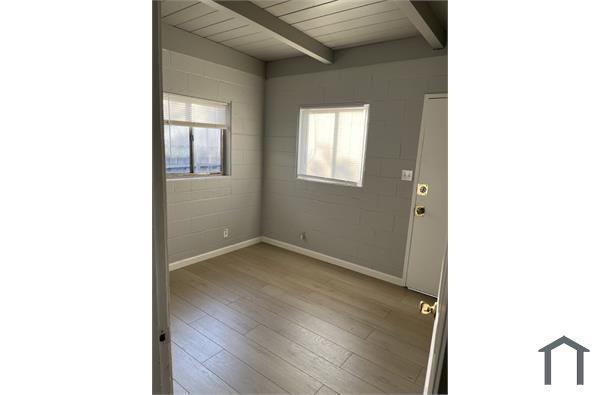 Building Photo - 1 Bdrm/ 1Bath Duplex for Rent (old Roseville)