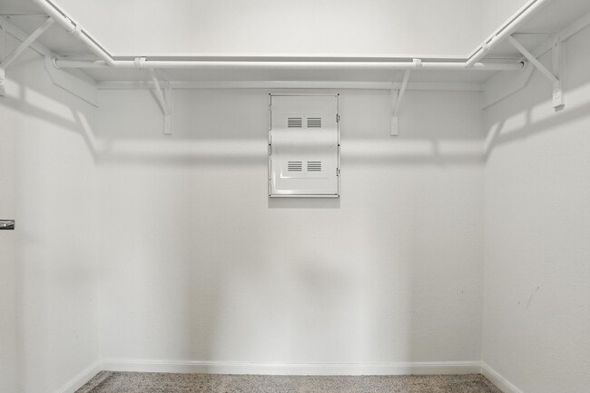 Building Photo - 8618 Cedar Plains Ln