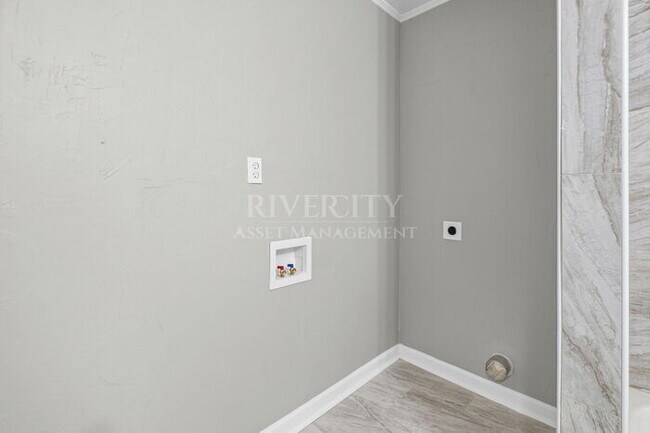 Building Photo - A Must See, Newly Renovated BEAUTY!!! Section 8 Is Welcomed !!!!