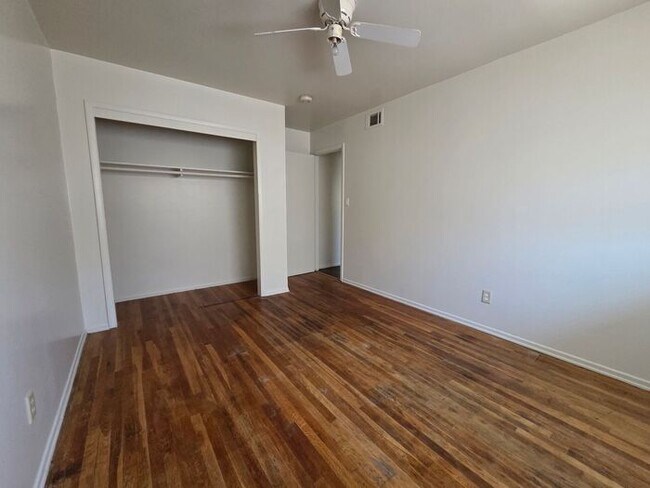 Building Photo - Newly available