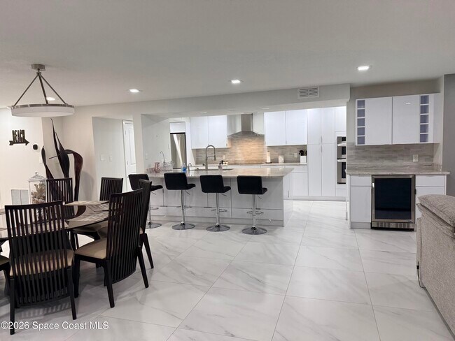 Building Photo - 3223 S Atlantic Ave