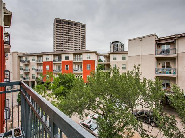 Building Photo - 2950 McKinney Ave
