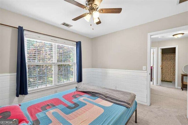 Building Photo - 2865 Stonehenge Ct