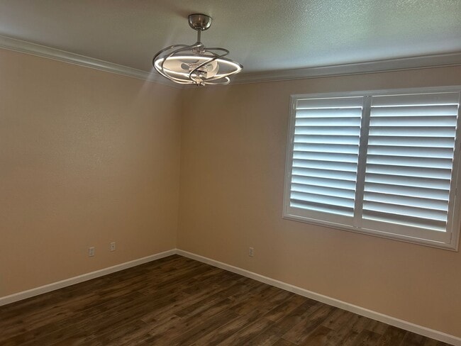 Building Photo - Beautiful 3 Bedroom 2 Bath Home Available ...