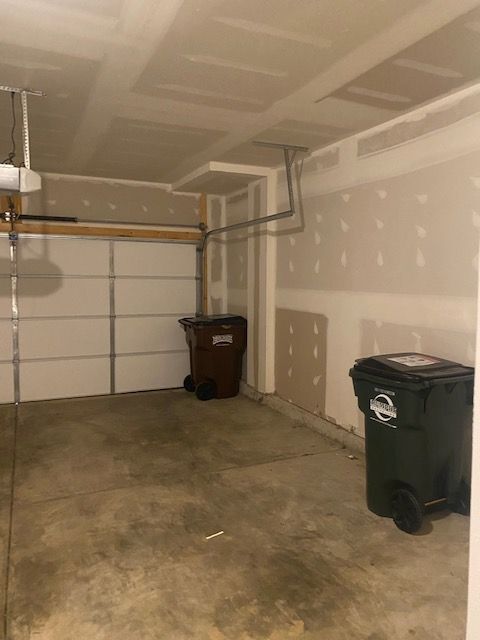 Building Photo - 314 Sandburg Dr