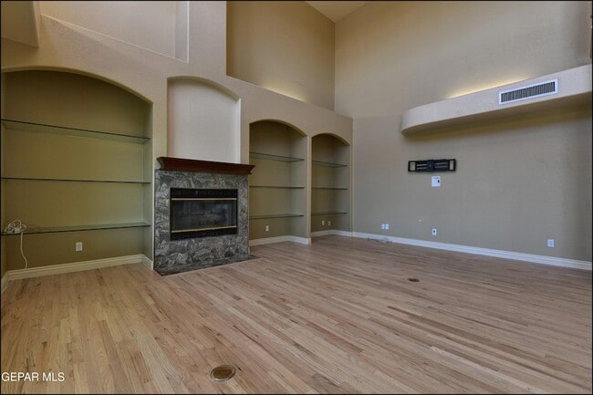 Building Photo - 6732 Pearl Ridge Dr