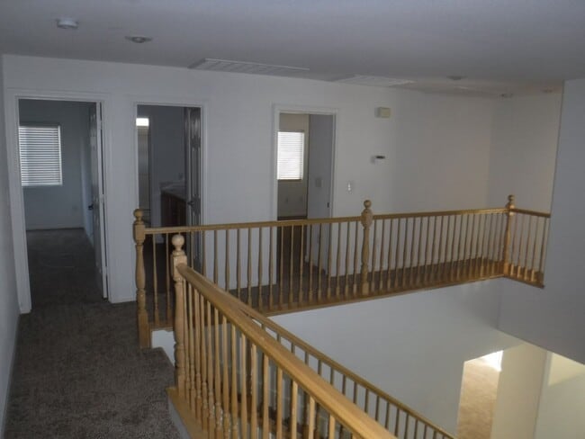 Building Photo - 2 STORY 5 BEDROOM HOME WITH BONUS ROOM UPSTAIRS, GRANITE KITCHEN COUNTERTOPS