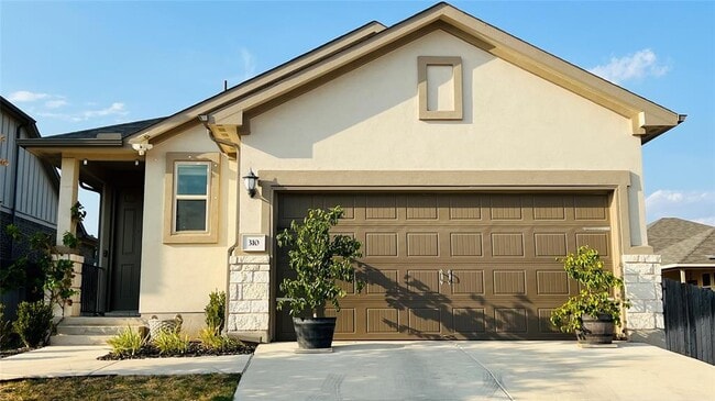 Primary Photo - 310 Dipprey Ln