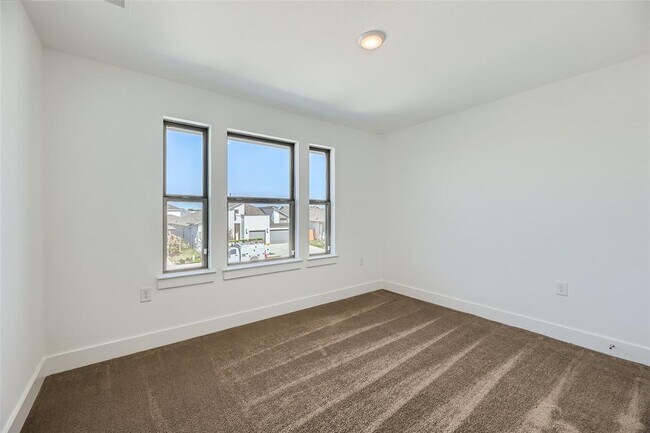 Building Photo - 9213 Spire View