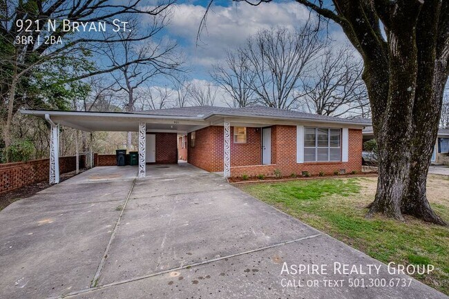 Building Photo - Updated 3 bedroom Home in Midtown