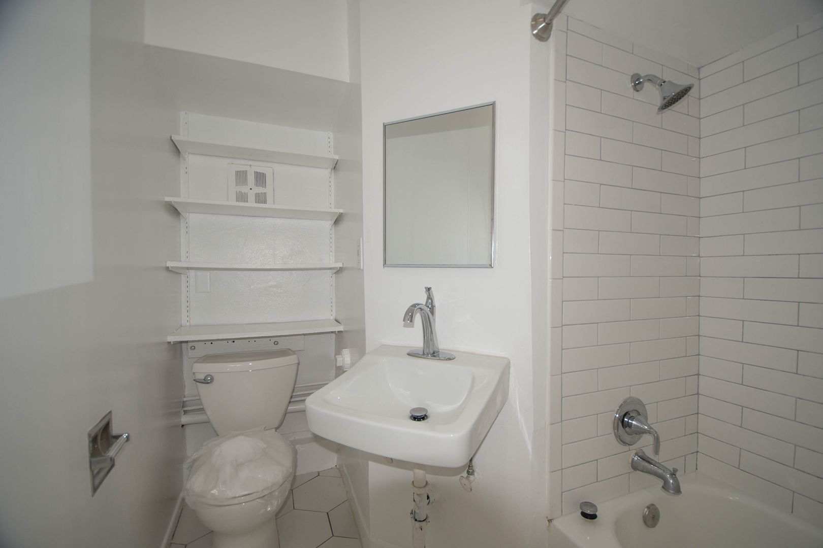 Building Photo - 314 W Mission St