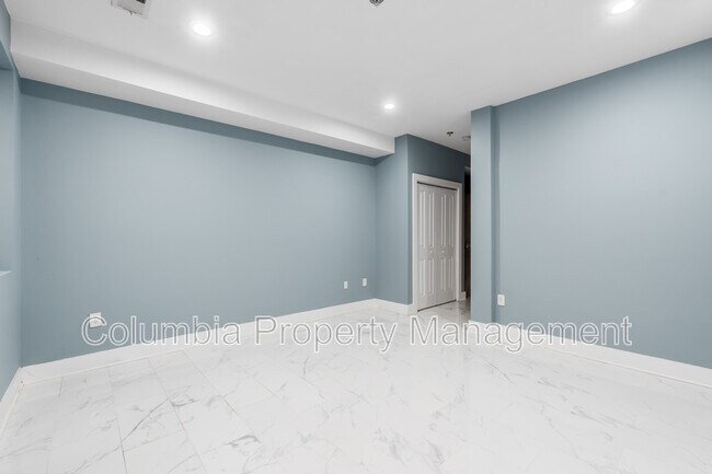 Building Photo - 1553 9th St NW