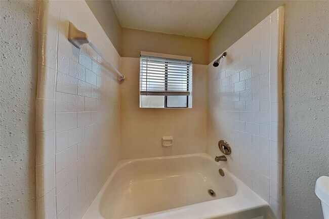 Building Photo - 6230 Billington St