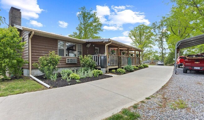 Building Photo - 3117 Noland Dr