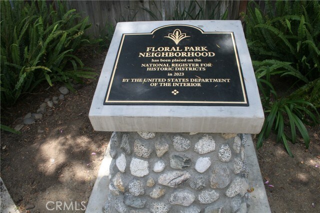 Building Photo - 2421 Heliotrope Dr