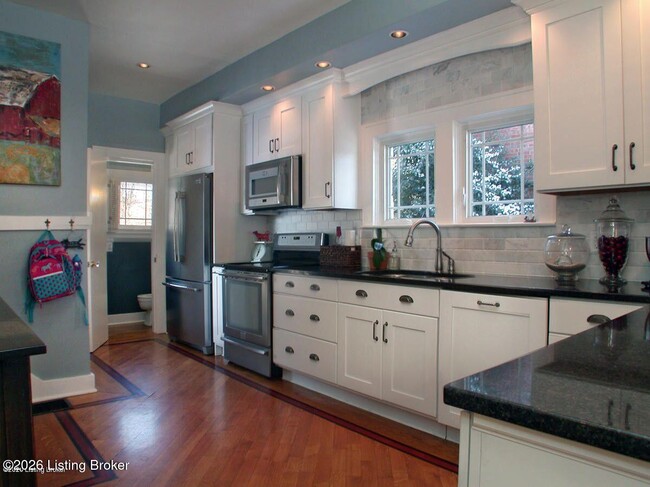 Building Photo - 2316 Carolina Ave