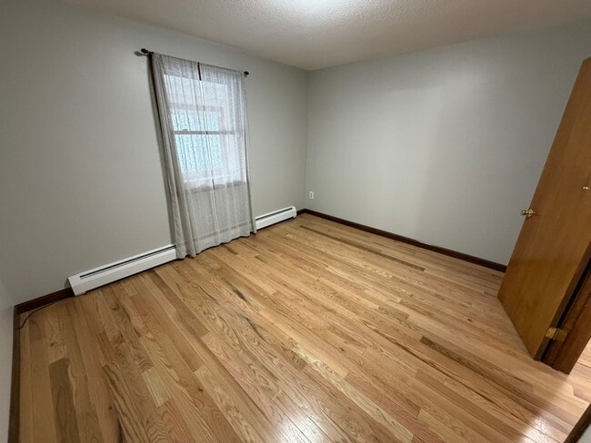 Building Photo - 365 West Ave