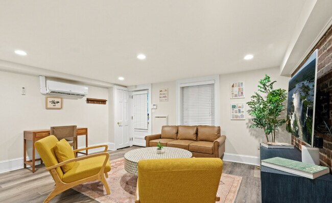 Building Photo - 2126 O St NW
