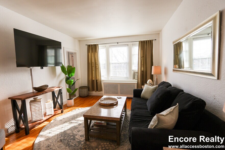 Building Photo - 90 Kilsyth Rd