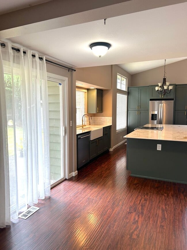 Building Photo - Spacious Gleneagle Gem with Unique Feature...