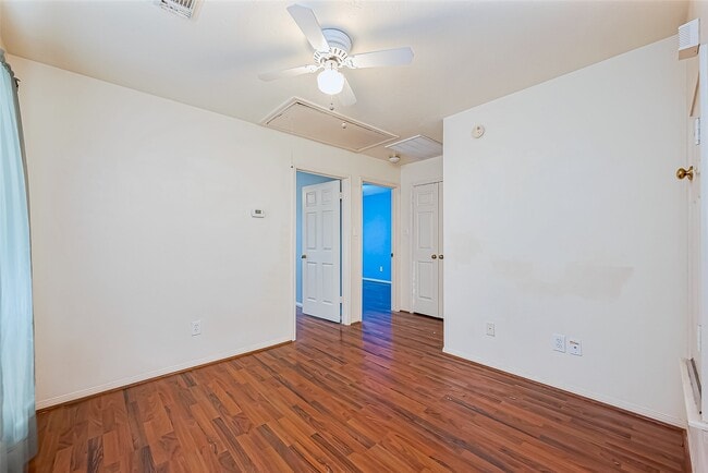 Building Photo - 10323 Emerald Pine Dr