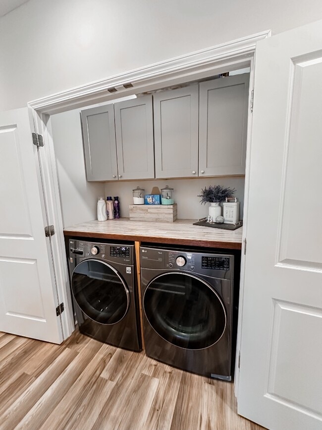 Building Photo - 6454 Self Creek Rd