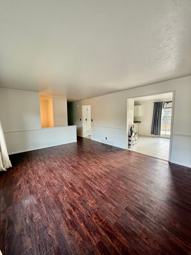 Building Photo - 11152 S Lyndbrook Way