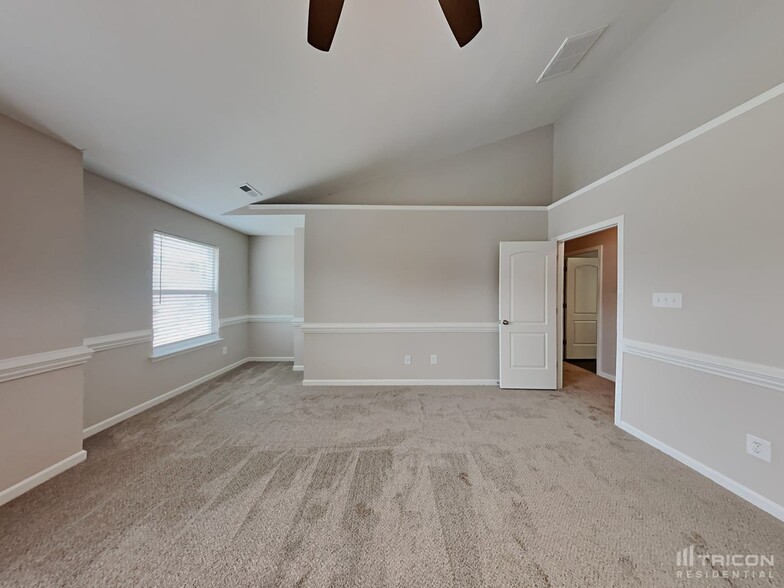 Building Photo - 735 Twickenham Ln
