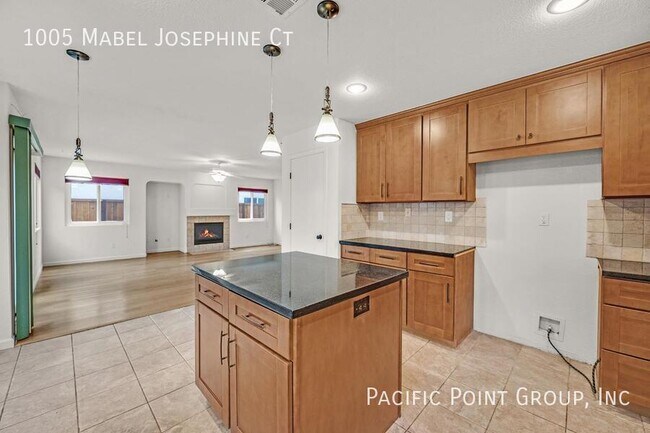 Building Photo - 1005 Mabel Josephine Ct