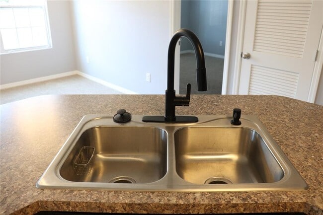 Building Photo - 3740 Seneca Club Loop