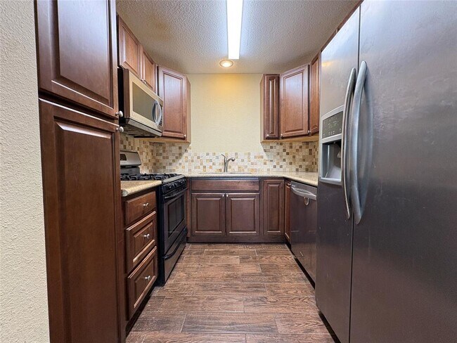 Building Photo - 12814 Hymeadow Dr