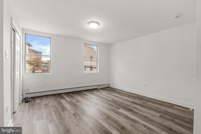 Building Photo - 1124 S 15th St