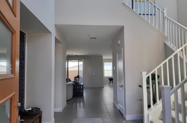 Building Photo - 6838 Moorland St