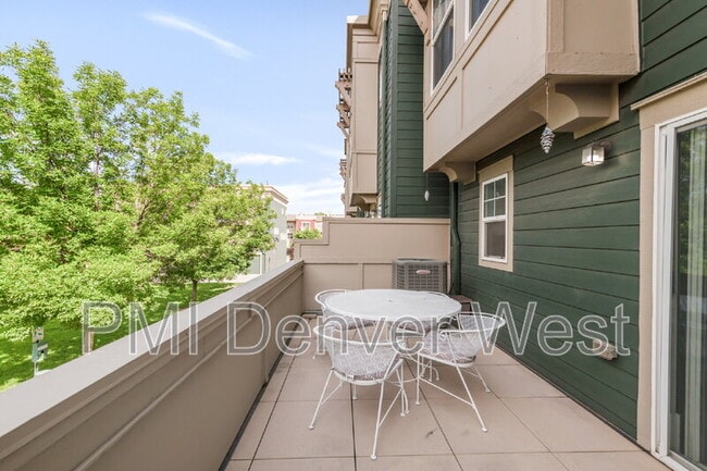 Building Photo - 9369 Longs Peak Dr