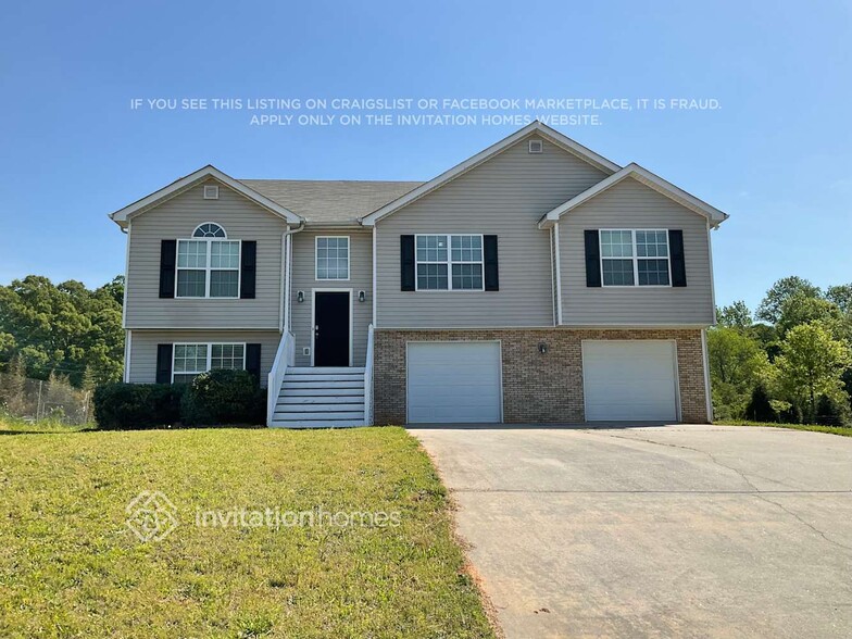 Primary Photo - 3329 Silver Ridge Dr