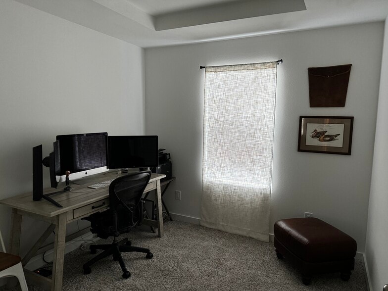 Building Photo - 5889 Tyndall Pl