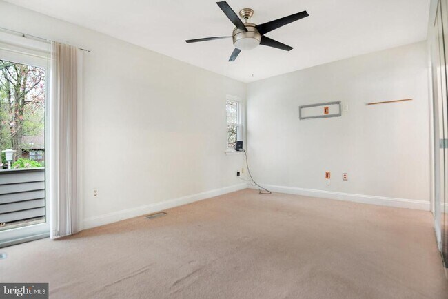 Building Photo - 1055 Cedar Ridge Ct