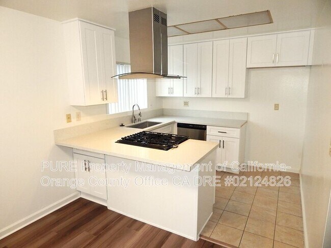 Primary Photo - 16542 Kellog Cir