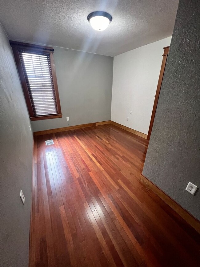 Building Photo - 1414 Jefferson St